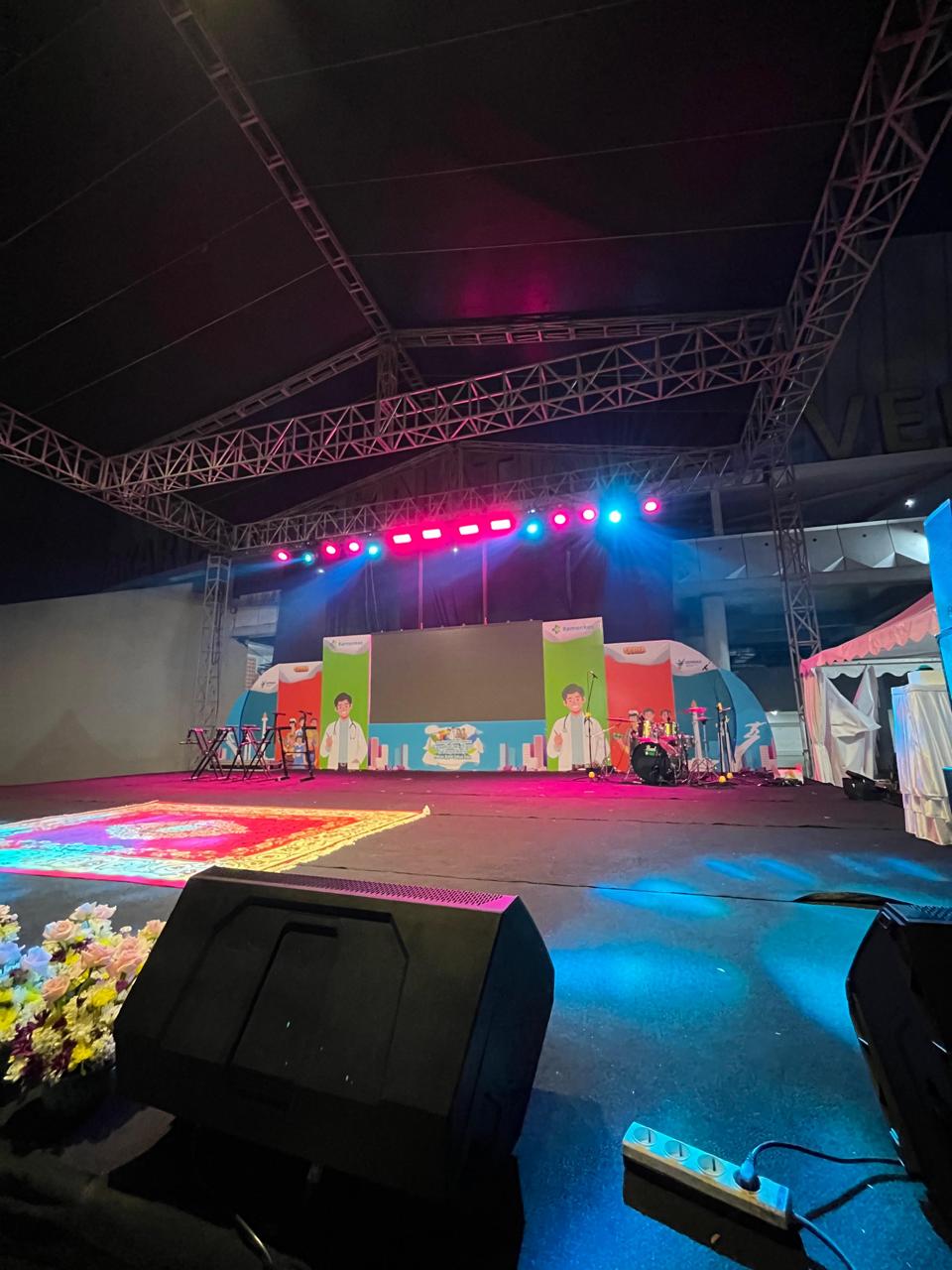 Backdrop - Gambar 2